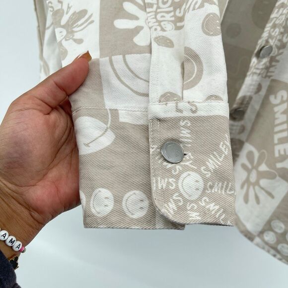 Smiley x H&M Unisex Oversized Tan Beige Graphic Denim Jacket Size Small - Picture 9 of 14